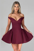 Vestido Curto Rodado Decote Ombro a Ombro Vinho