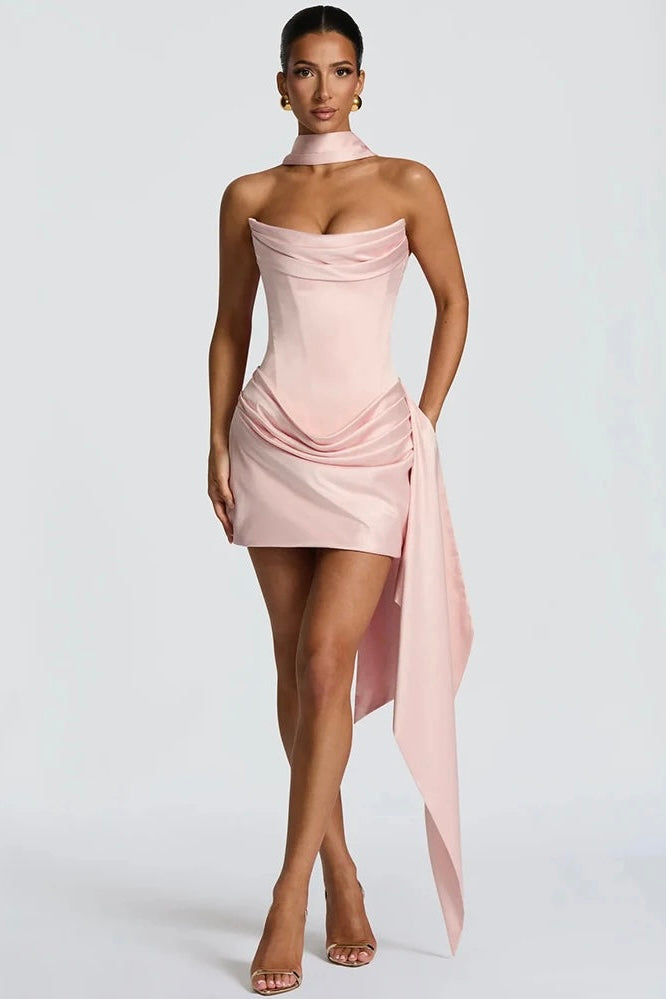 Vestido Curto Tomara que Caia Drapeado Com Cauda Rosa