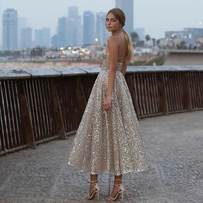 Vestido Midi De Paetês Tomara Que Caia Dourado