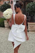 Vestido Curto Alfaiataria com Laço e Pérolas