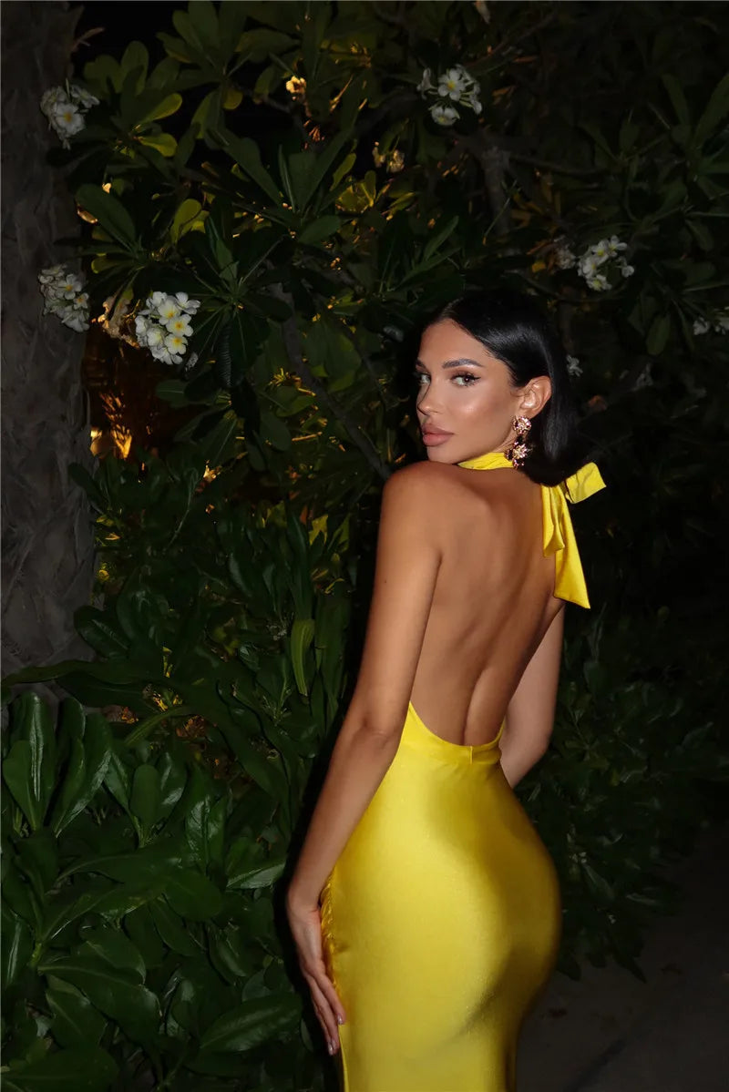 Vestido Longo Recorte Reto Com Fenda Amarelo