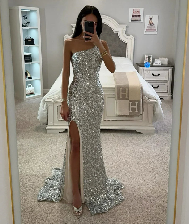 Vestido Longo Todo em Paetês Um Ombro Só Prata