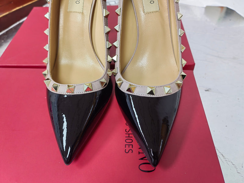 Scarpin Salto Agulha Com Tachas