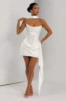 Vestido Curto Tomara que Caia Drapeado Com Cauda Rosa