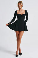 Vestido Curto Rodado Manga Longa Preto