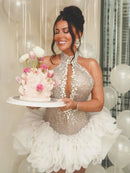 Vestido Curto Gola Halter Todo em Pedrarias com Babados