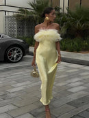 Vestido Longo Em Cetim Com Plumas Tomara Que Caia Amarelo