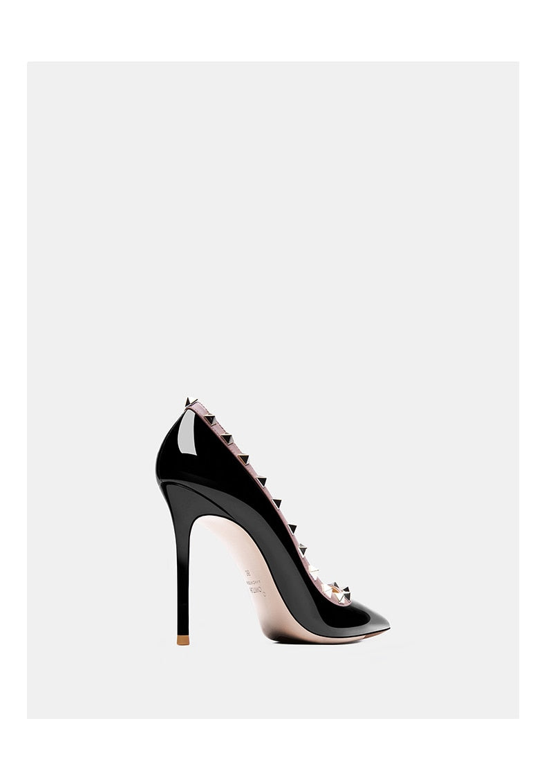 Scarpin Salto Agulha Com Tachas