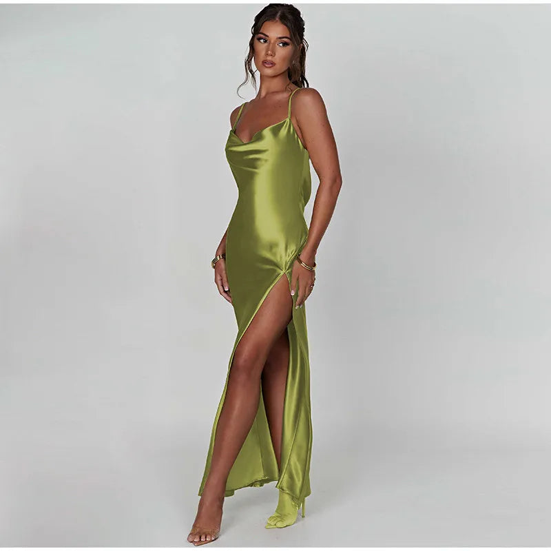 Vestido Longo Com Fenda De Cetim Verde