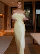 Vestido Longo Em Cetim Com Plumas Tomara Que Caia Amarelo