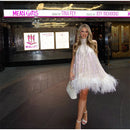 Vestido Curto Fluído De Lantejoulas e Plumas Champanhe