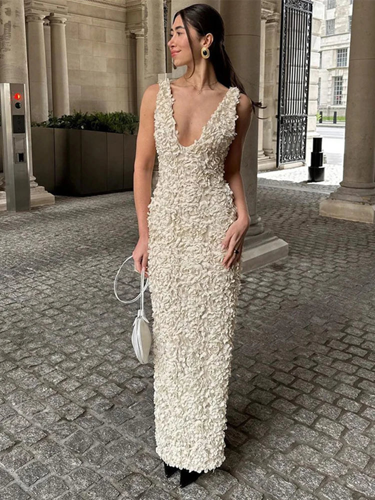 Vestido Longo Com Fenda Flores 3D Off White