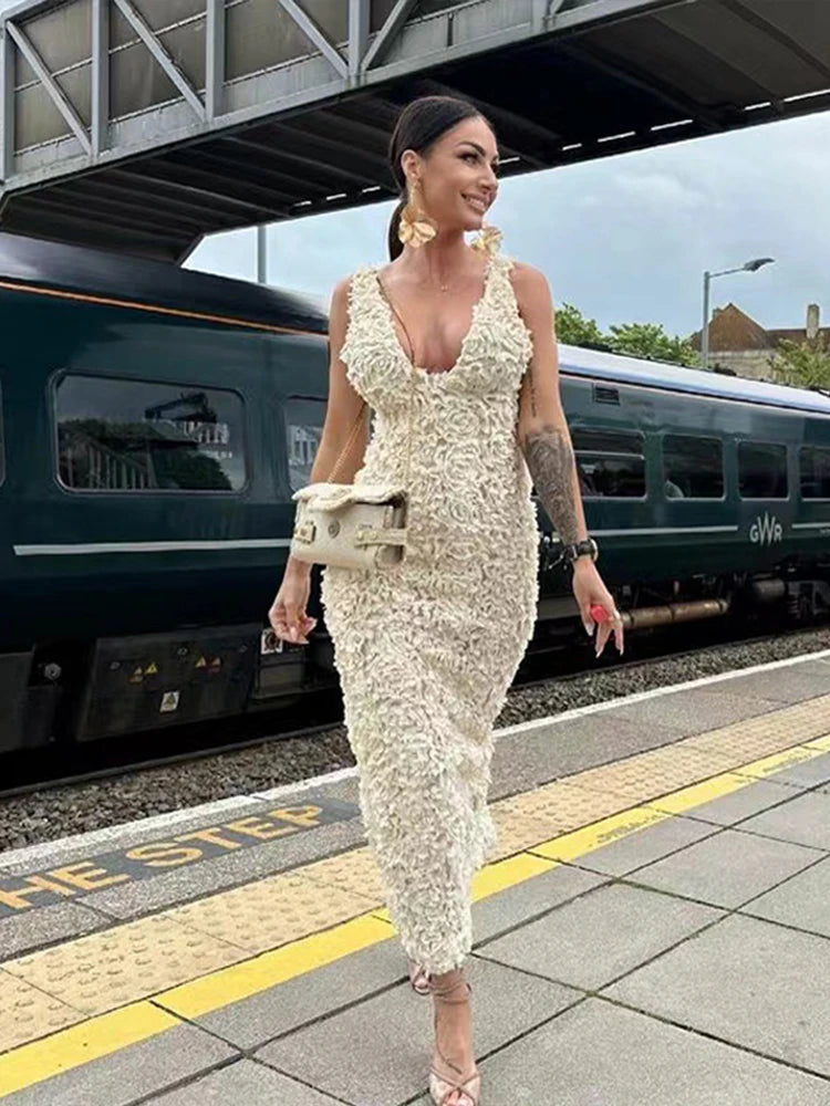 Vestido Longo Com Fenda Flores 3D Off White