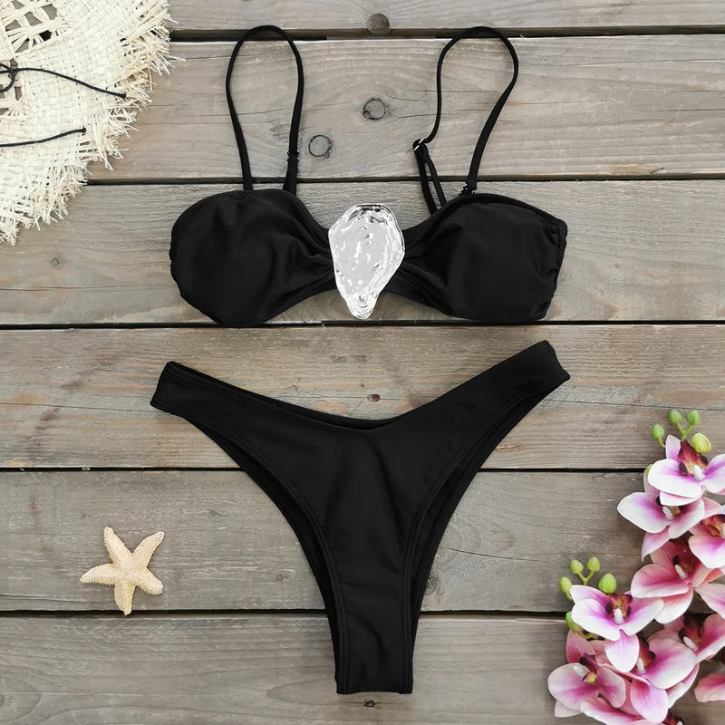 Conjunto 3 Peças Biquíni e Saia Com Fivela Preto