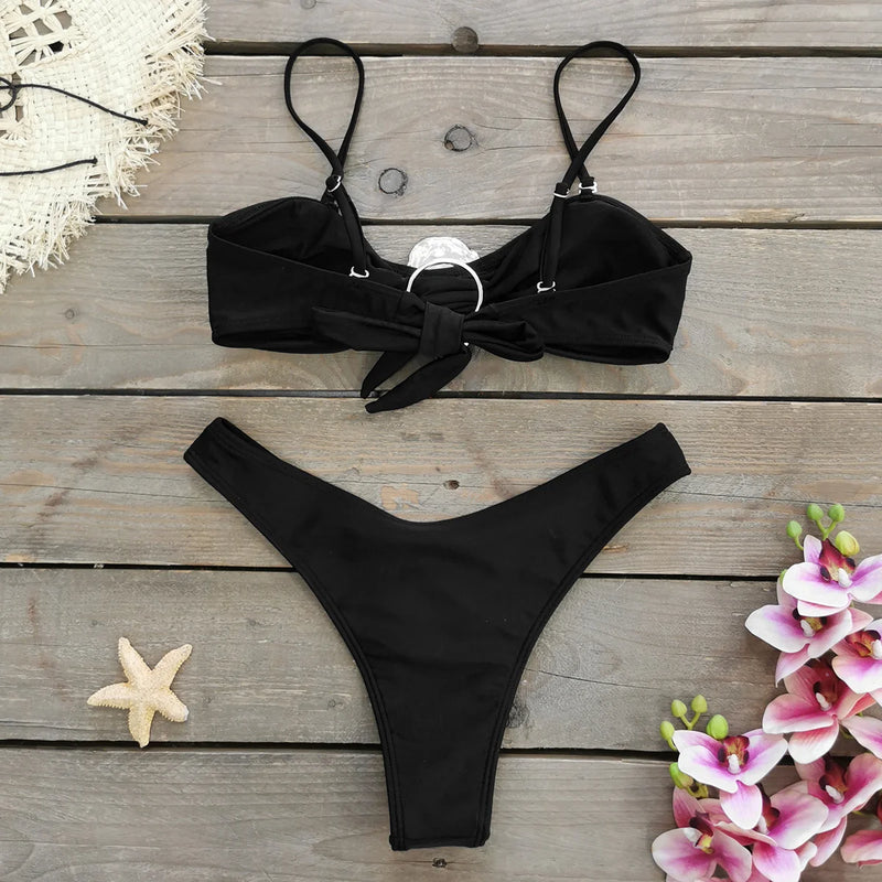 Conjunto 3 Peças Biquíni e Saia Com Fivela Preto