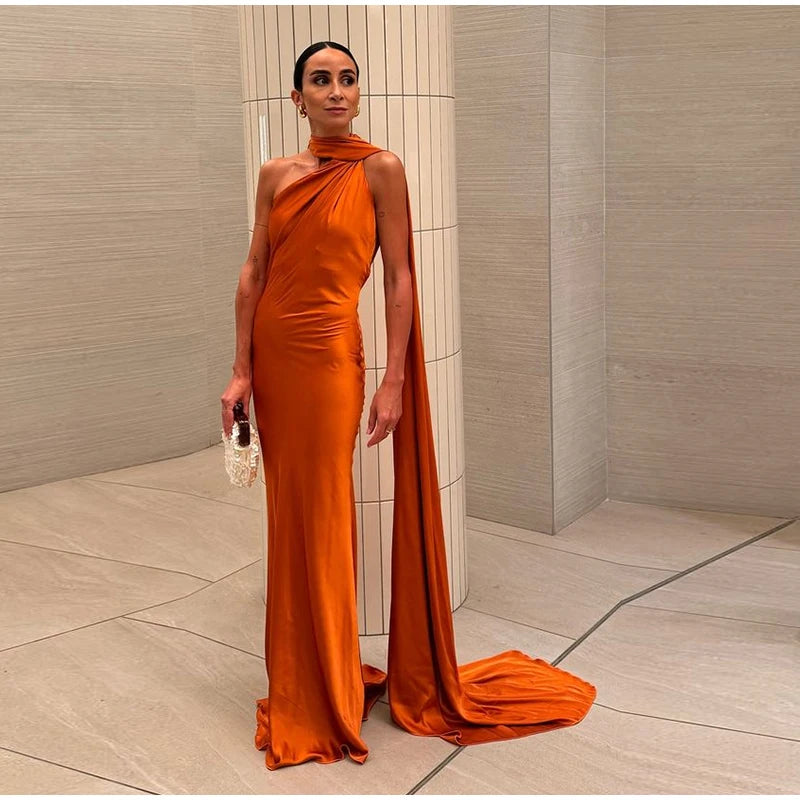 Vestido Longo Cetim Um Ombro Só Com Amarração No Pescoço Amarelo