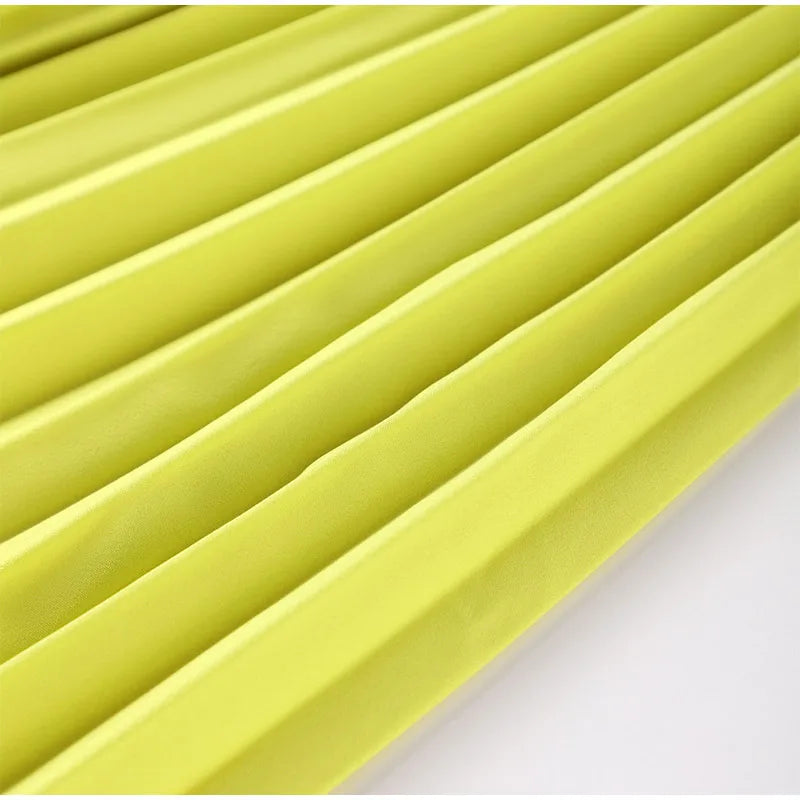 Vestido Longo Plissado Decote Coração Verde Neon