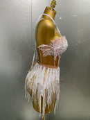 Macaquinho Em Tule Sem Manga Com Pérolas e Franjas Branco