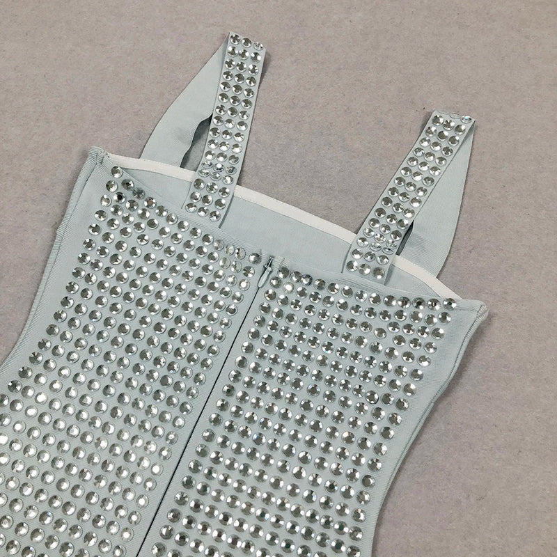 Vestido Curto Tubinho Bordado em Pedrarias Prata