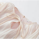 Vestido Curto Todo em Cetim Manga Longa Preto