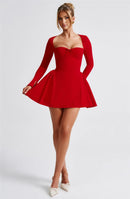 Vestido Curto Rodado Manga Longa Preto