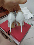 Scarpin Salto Agulha Com Tachas