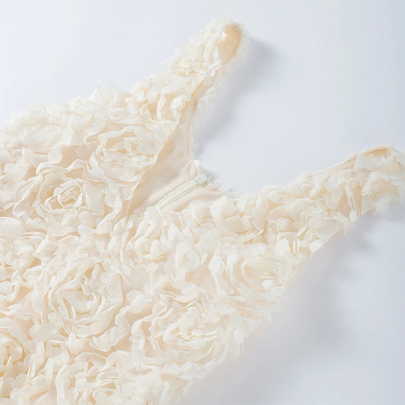 Vestido Longo Com Fenda Flores 3D Off White