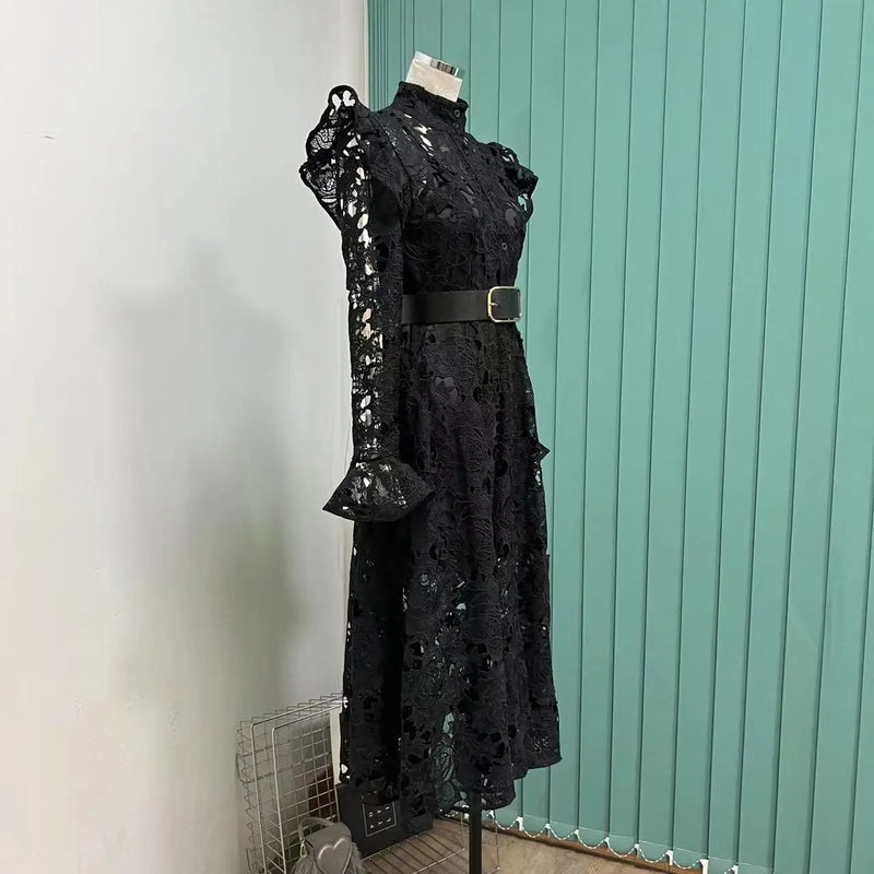 Vestido Midi Rendado Manga Longa Com Cinto Branco