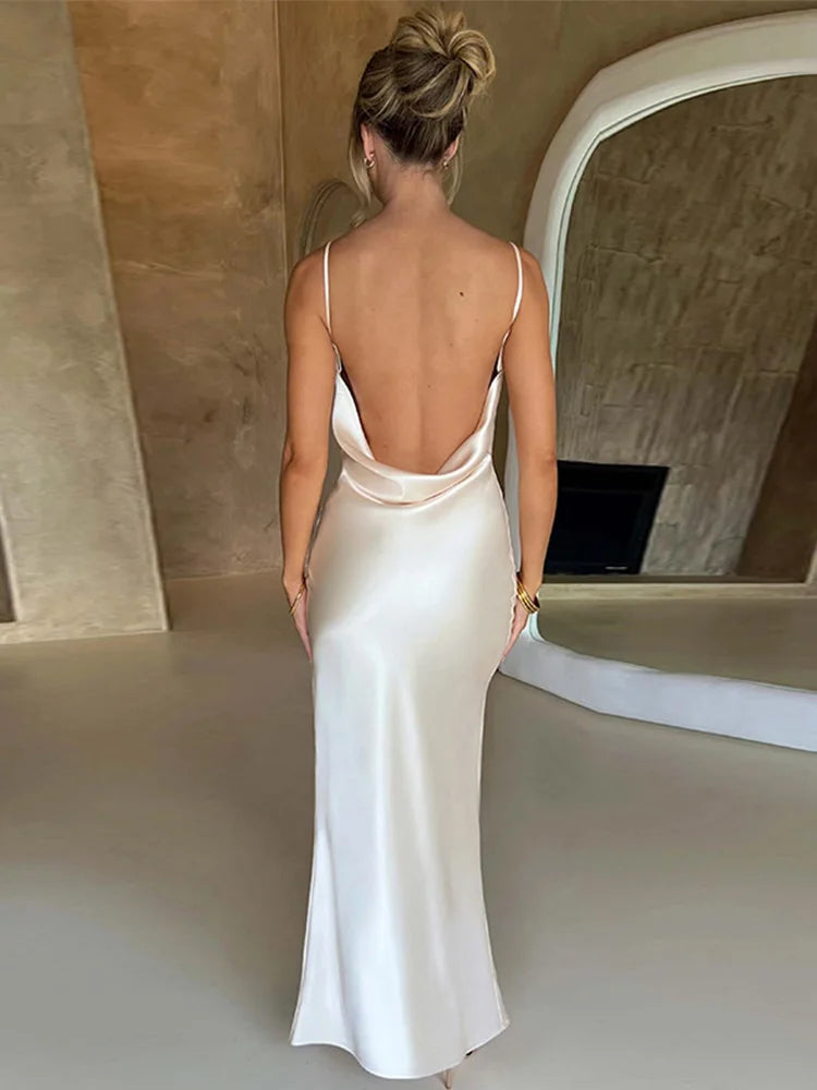 Vestido Longo Com Fenda De Cetim Verde