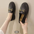 Mocassim Chunky Com Corrente De Metal
