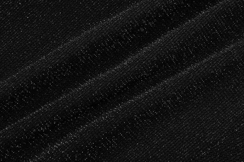 Vestido Longo Em Lurex Brilhoso Com Fenda Preto
