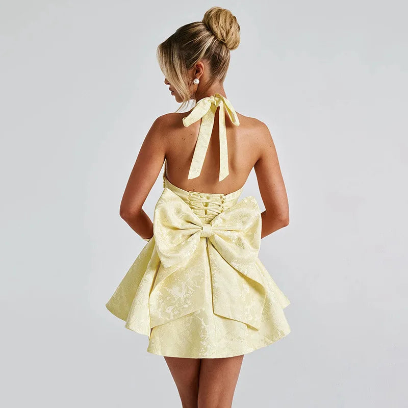 Vestido Curto Rodado Decote V Com Laço Amarelo