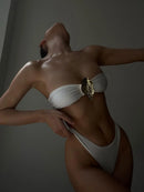 Conjunto 3 Peças Biquíni e Saia Com Fivela Branco