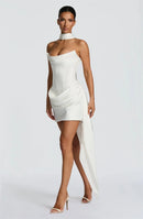 Vestido Curto Tomara que Caia Drapeado Com Cauda Rosa