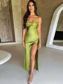 Vestido Longo Com Fenda De Cetim Verde