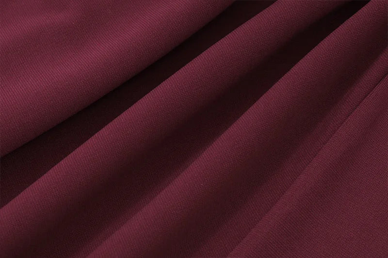 Vestido Curto Rodado Decote Ombro a Ombro Vinho